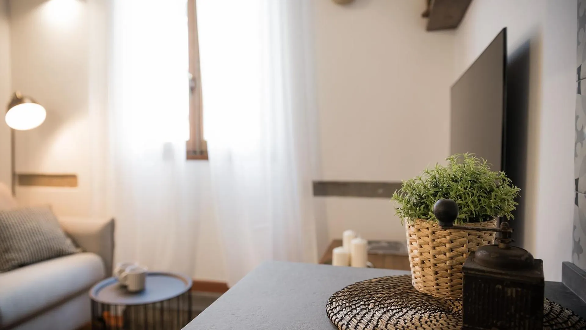 Agnolo Boutique Apartment - Central Florence Accomodation 0*,  Italy